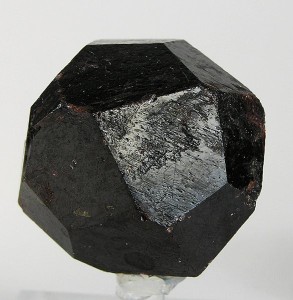 Almandin, ein Mineral aus der Granatgruppe, Fundort: Mashonaland West, Simbabwe