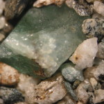 Smaragdkristall in Sand, Habachtal, Salzburg, Österreich